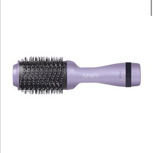 Adagio Blowout Brush